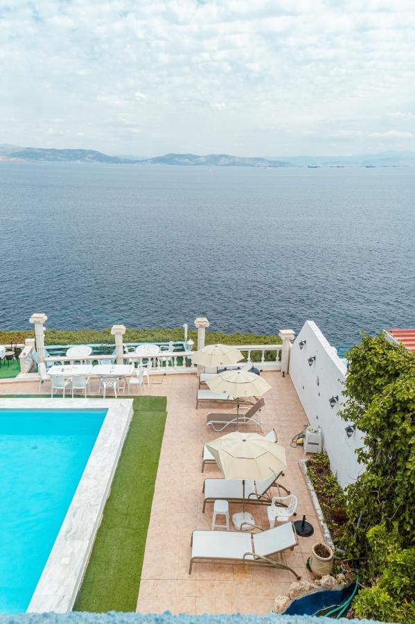 Mistral Apartment Souvala Bagian luar foto