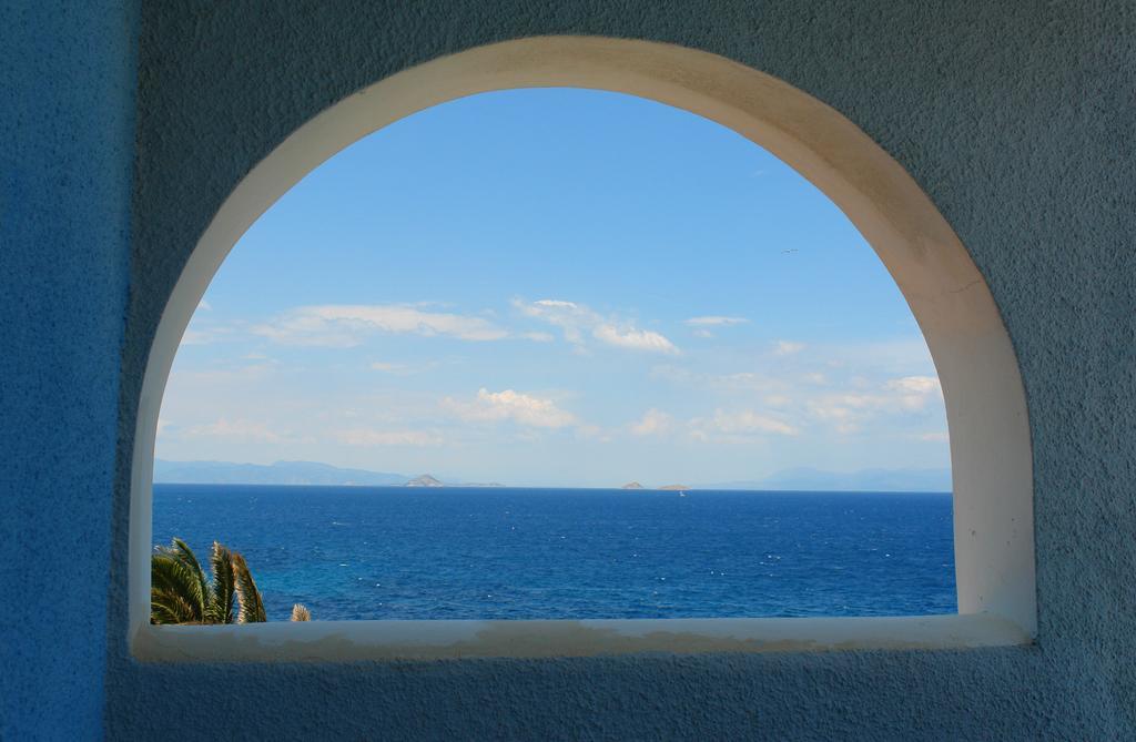 Mistral Apartment Souvala Bagian luar foto